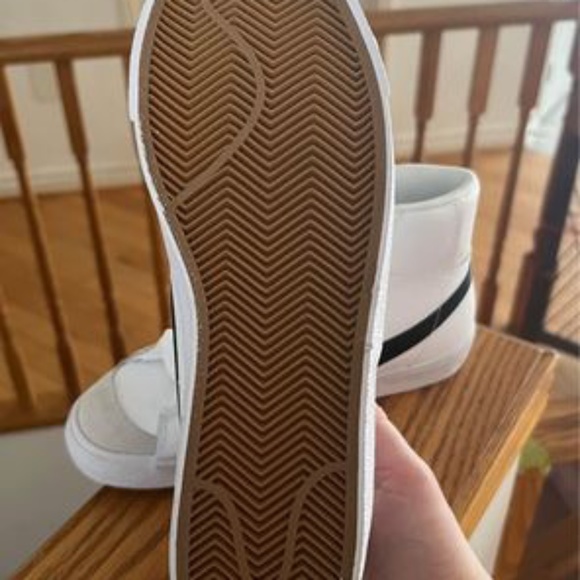 NIKE BLAZER MID 77 NEVER WORN - Picture 3 of 4